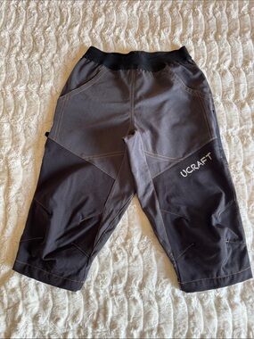 Ucraft Men's Black/Grey Climbing or Hiking Capri style Cargo Pants